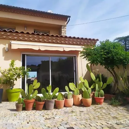 Maison Piscine Et Pkg Prives En Petite Camargue Villa Beauvoisin (Gard)
