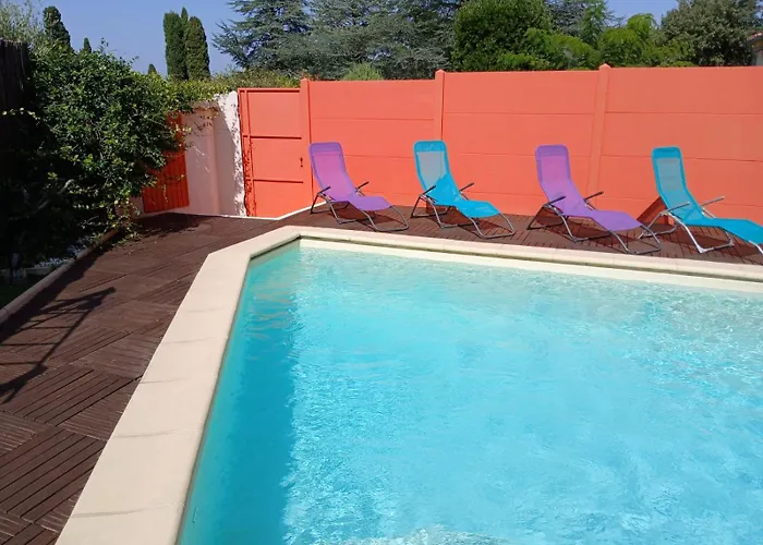 Maison Piscine Et Pkg Prives En Petite Camargue
