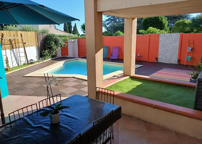 Villa Maison Piscine Et Pkg Prives En Petite Camargue *