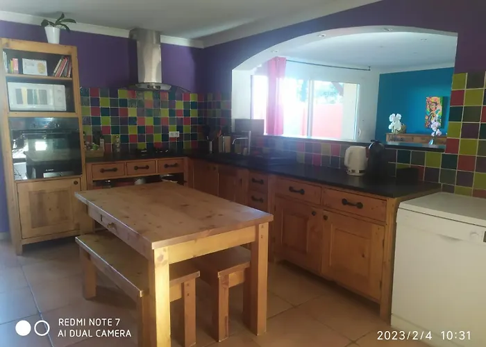 Maison Piscine Et Pkg Prives En Petite Camargue